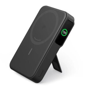 Anker 15W Ultra-Fast Magnetic Charging With Display