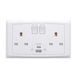 13A Twin Wall Socket with USB-A/USB-C Port